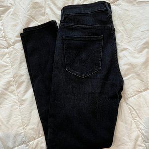 Mother High Waisted Looker Ankle Jean in Encounters At Night